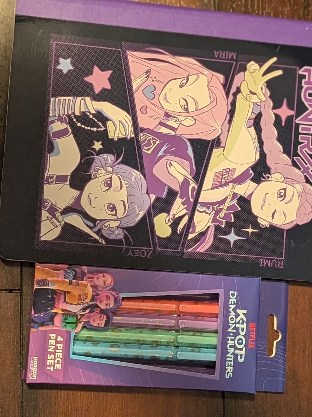 Netflix K-Pop Demon Hunters 4-Piece Pen Set And Notebook